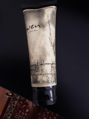 wen-remoist-intensive-hair-treatment-sweet-almondmint-anti-frizz-styling-cream-big-1