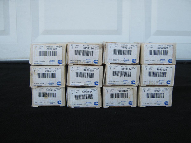 cummins-kta38-diesel-fuel-injectors-big-4