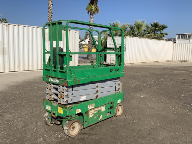 2018-genie-gs1930-scissorlift-120001216-big-4