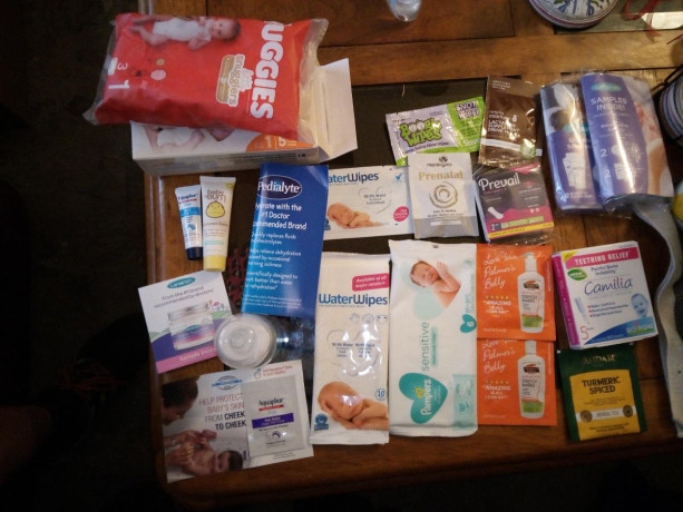 pregnancy-newborn-samples-and-starter-kit-big-4