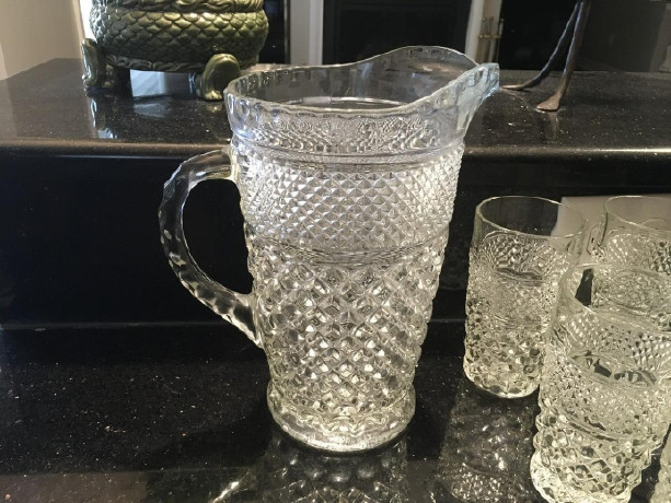 antique-diamond-cut-pitcher-and-8-glasses-big-2