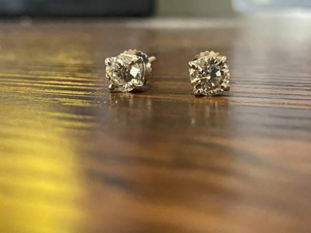 15-carat-diamond-earrings-gorgeous-big-3