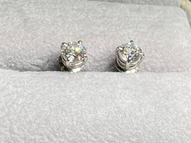 15-carat-diamond-earrings-gorgeous-big-1