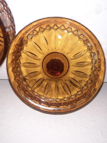 indiana-glass-amber-princess-bowl-with-lid-big-0