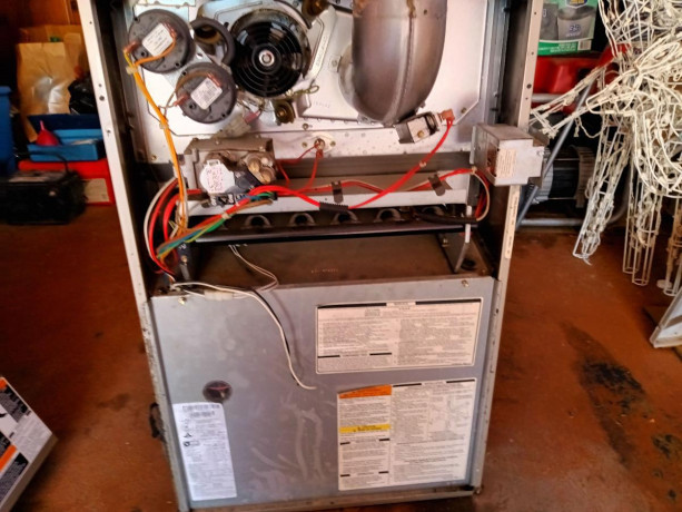 90-efficient-gas-furnace-100000-btus-big-1