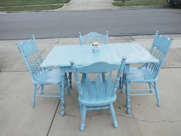 dinner-table-with-four-chairs-big-0