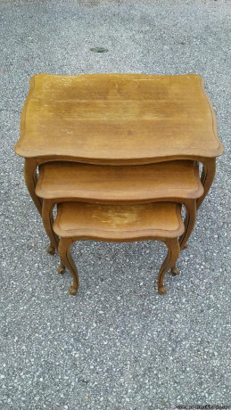 antique-oak-nesting-tables-big-4