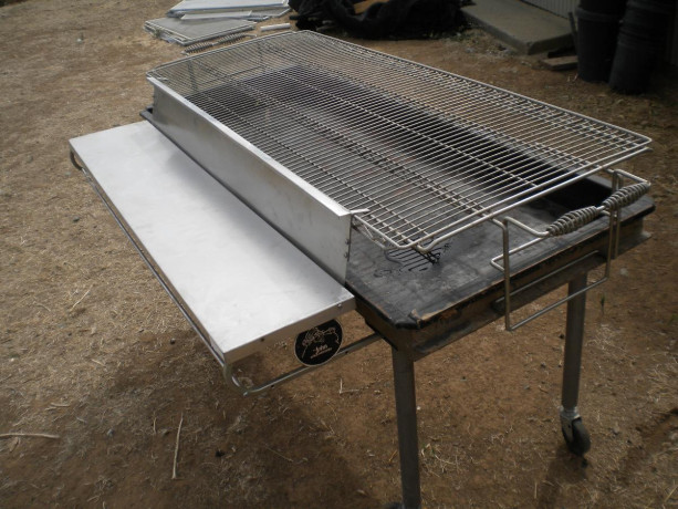 charcoal-grill-24-x-60-on-casters-big-2
