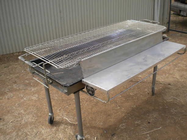 charcoal-grill-24-x-60-on-casters-big-3