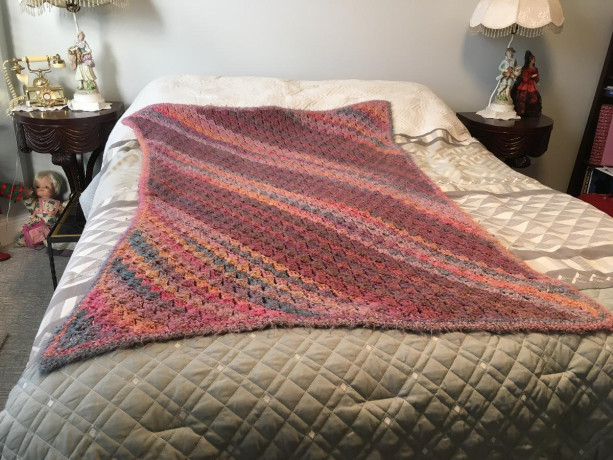 blanket-in-multiple-colors-handmade-big-3
