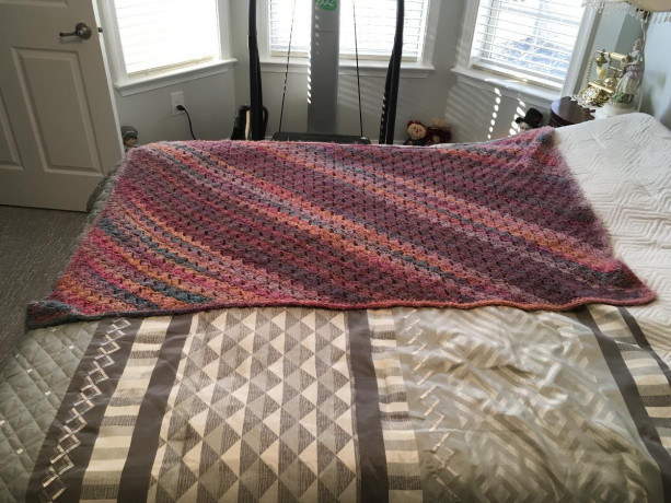 blanket-in-multiple-colors-handmade-big-2
