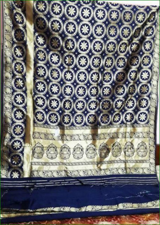 buy-gorgeous-fancy-silk-sarees-online-from-ayanna-sarees-get-huge-offer-big-0