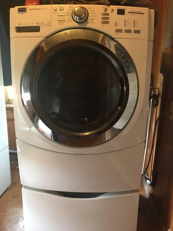 maytag-washer-and-dryer-steam-series-9000-big-1