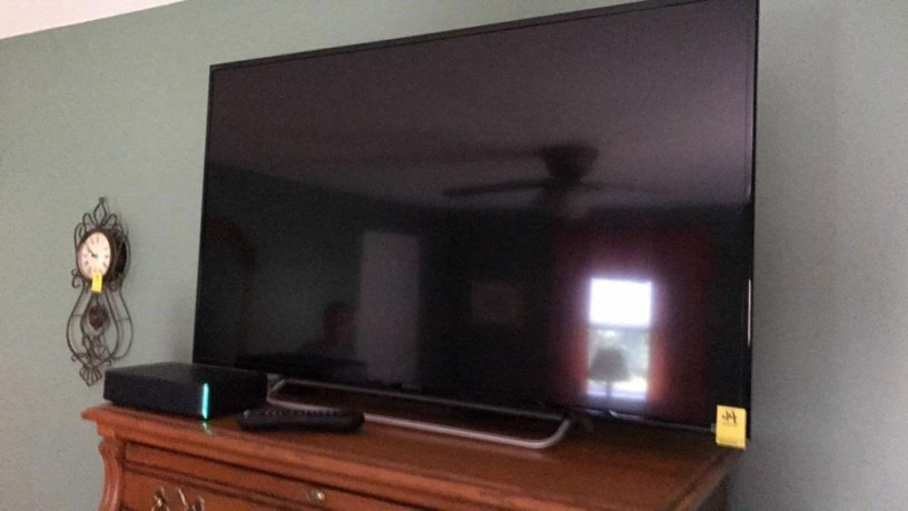 sony-bravia-48-inches-flatscreen-tv-9-months-old-big-1