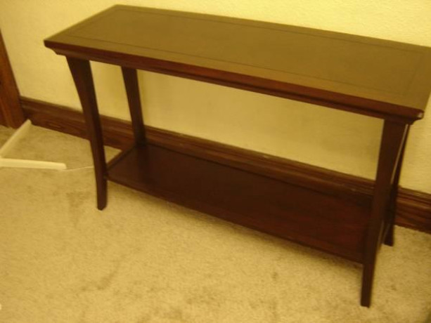 table-and-rug-runner-for-an-entranceway-or-sofa-big-1
