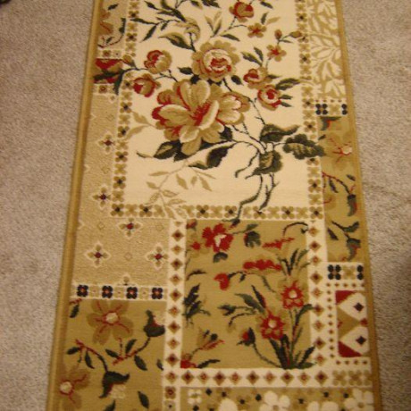 table-and-rug-runner-for-an-entranceway-or-sofa-big-0