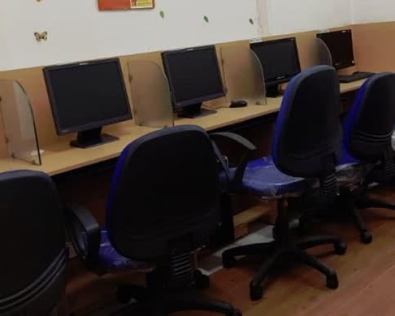 offering-wide-range-of-hp-used-desktop-at-best-price-in-marketing-big-0