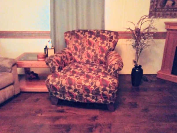 chair-big-0