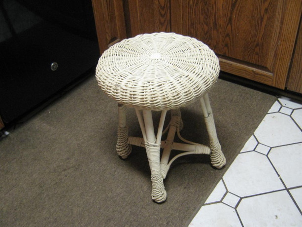 4-legged-wicker-seatstool-15-top-x-18-tall-big-0