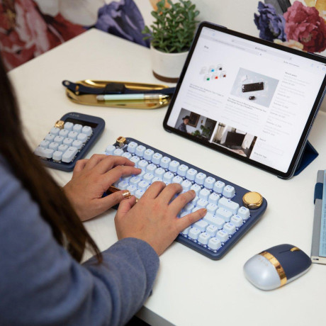 izo-wireless-keyboard-big-1