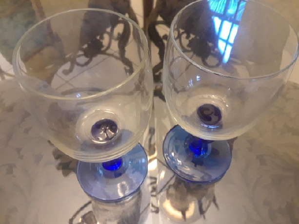 pair-of-cobalt-blue-stemmed-winewater-glasses-big-1