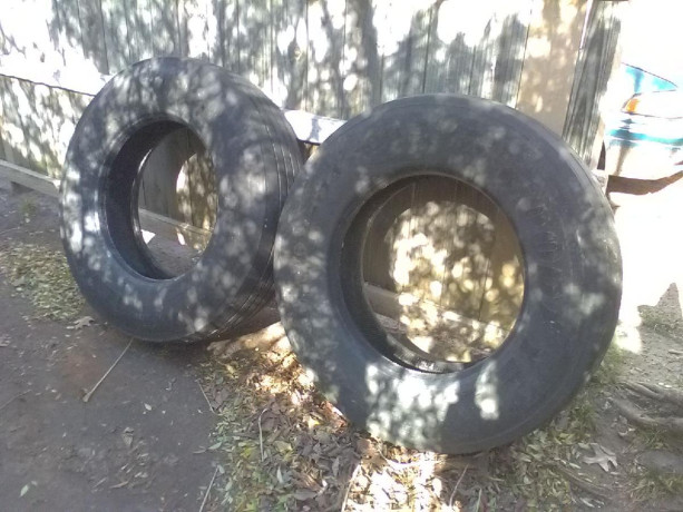 18-wheeler-tires-steer-drive-tires-size-295-75r-50-east-dallas-mesquite-tx-big-3