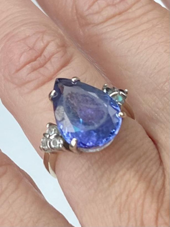 6kt-tanzanite-big-2