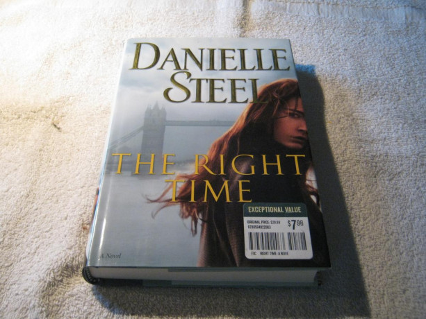 new-the-right-time-a-novel-big-0