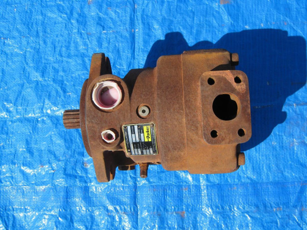 parker-variable-volume-hydraulic-pump-big-3