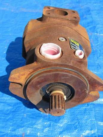 parker-variable-volume-hydraulic-pump-big-4