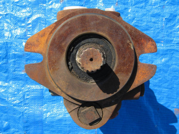 parker-variable-volume-hydraulic-pump-big-2