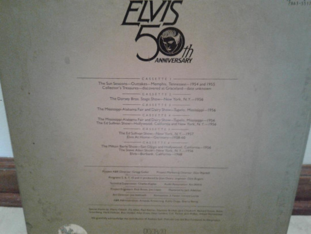 elvis-presley-50th-anniversary-6-cassette-box-set-big-2