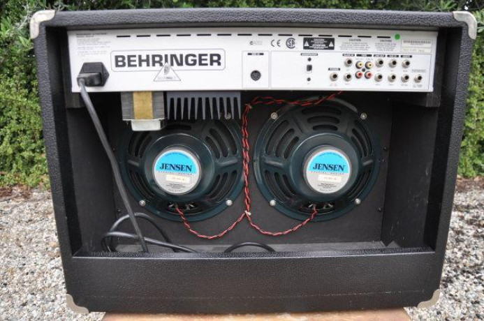 behringer-gx210-ultratwin-electric-guitar-amplifier-big-1