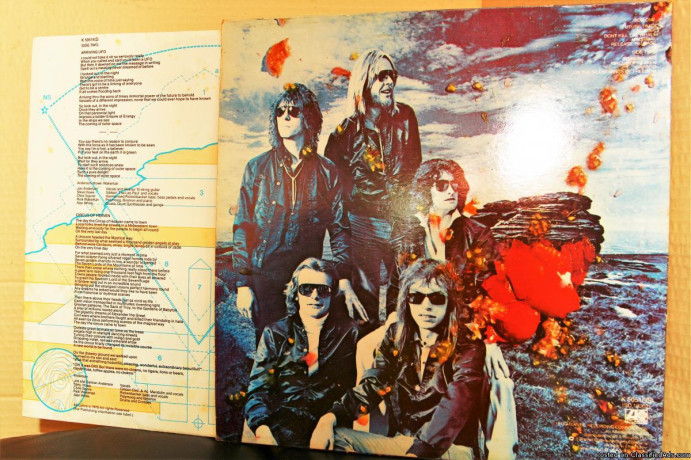 yes-tormato-vinyllp-big-2