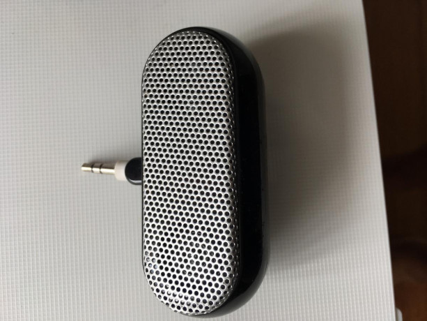 portable-mini-speker-system-on-batteries-big-1