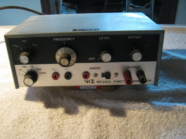 viz-function-generator-wr-550a-big-1