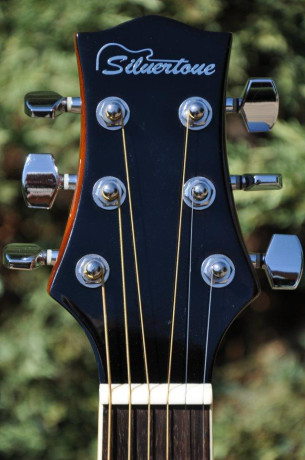 silvertone-pro-series-acoustic-guitar-big-0