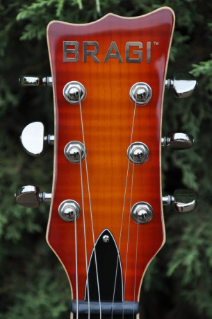 bragi-les-paul-electric-guitar-big-0