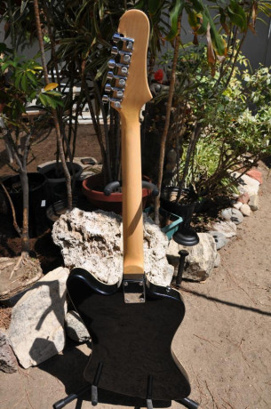 custom-shop-semi-hollow-electric-guitar-big-1