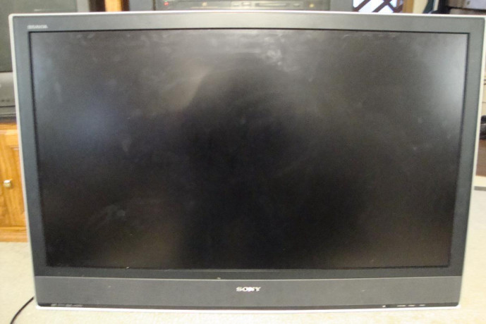 sony-bravia-46lcd-tv-mod-kdl-46v2500-big-4