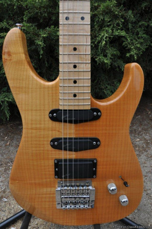 jackson-custom-shop-usa-all-maple-strat-electric-guitar-big-2
