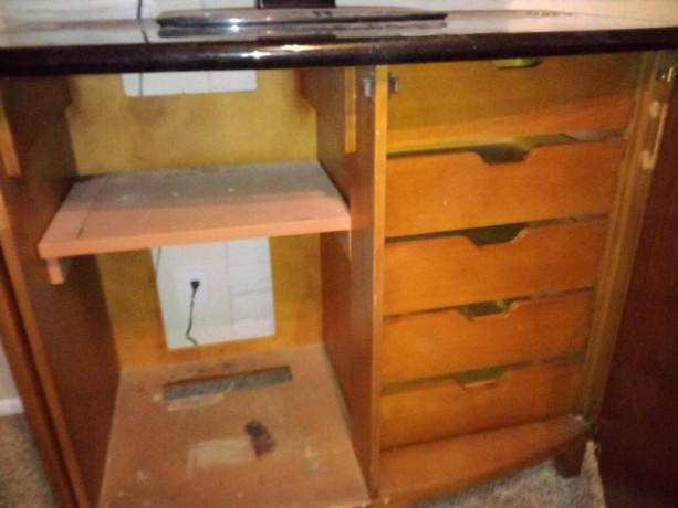 must-sell-everything-today-dont-want-to-be-evicted-needmoney-for-rent-big-2