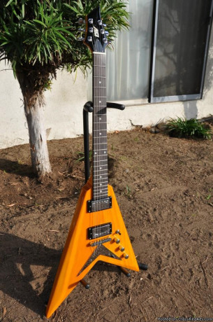 iyv-flying-v-electric-guitar-big-3