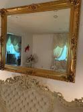 mirror-with-gold-trim-big-1