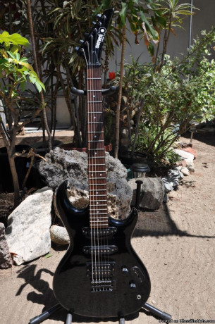 series10-by-bently-electric-guitar-big-4