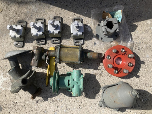various-boat-engine-parts-big-0