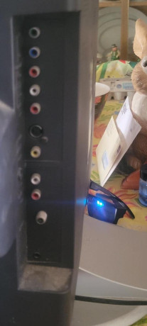 tv-with-remote-big-0
