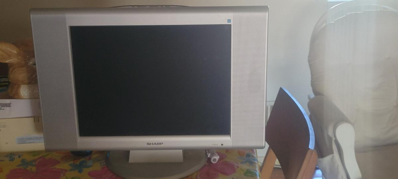 tv-with-remote-big-1