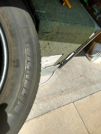 4-tires-235x60x18-big-1