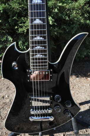 bc-rich-special-mockingbird-electric-guitar-big-2